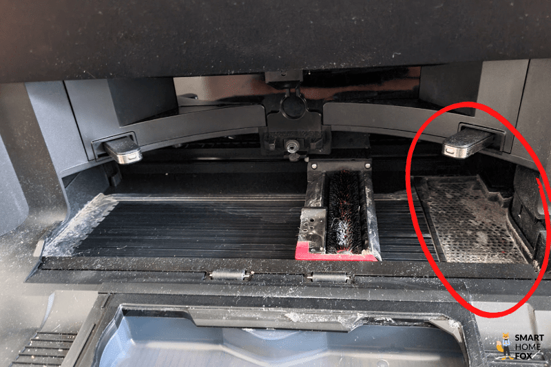 Die Wischwanne der Roborock S7 MaxV Ultra Station ist in der Nahaufnahme zu sehen